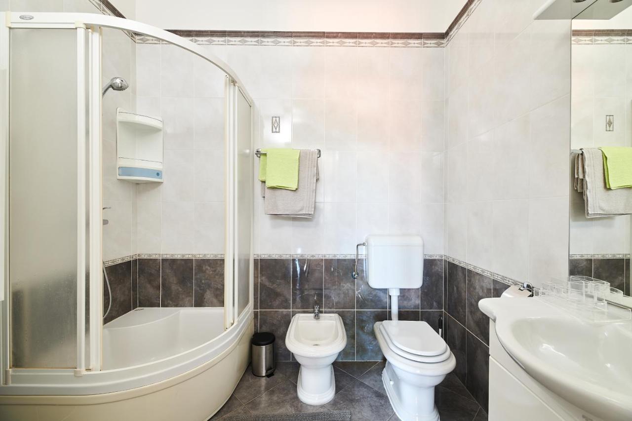 Apartment Bellavista Sea View Umag Bagian luar foto